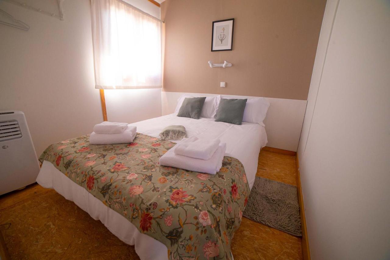 Las Casitas De Guadamur Esterno foto